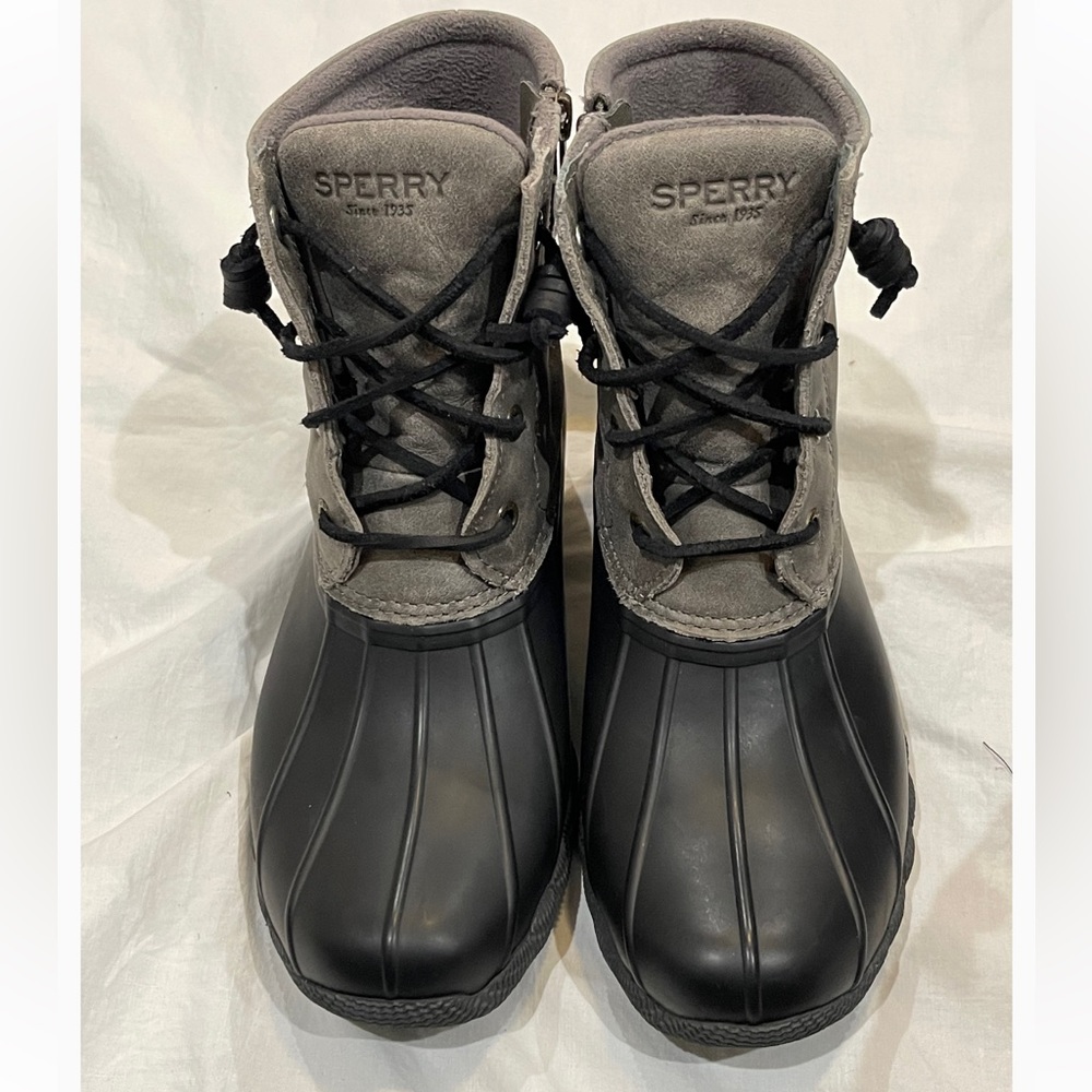 EUC! Womens Size 6.5 Sperry Saltwater Duck Boots in grey leather black rubber